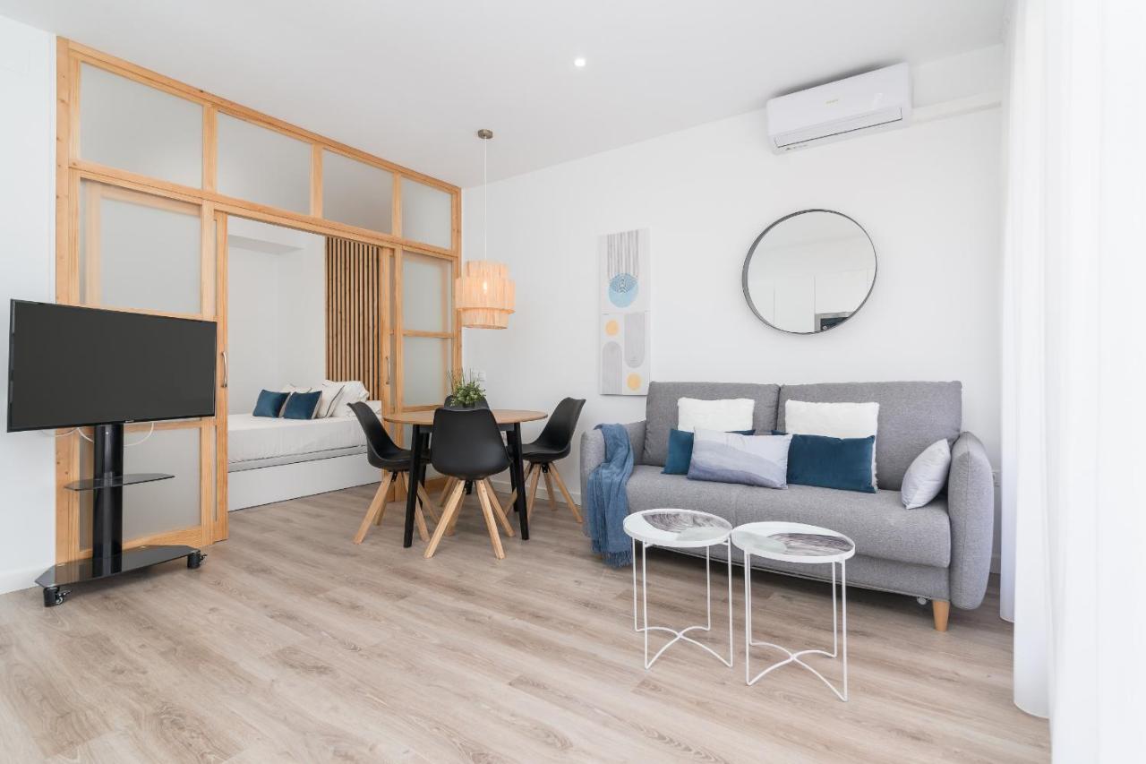 Suite Homes Hesperides Garden Beach Málaga Exteriör bild