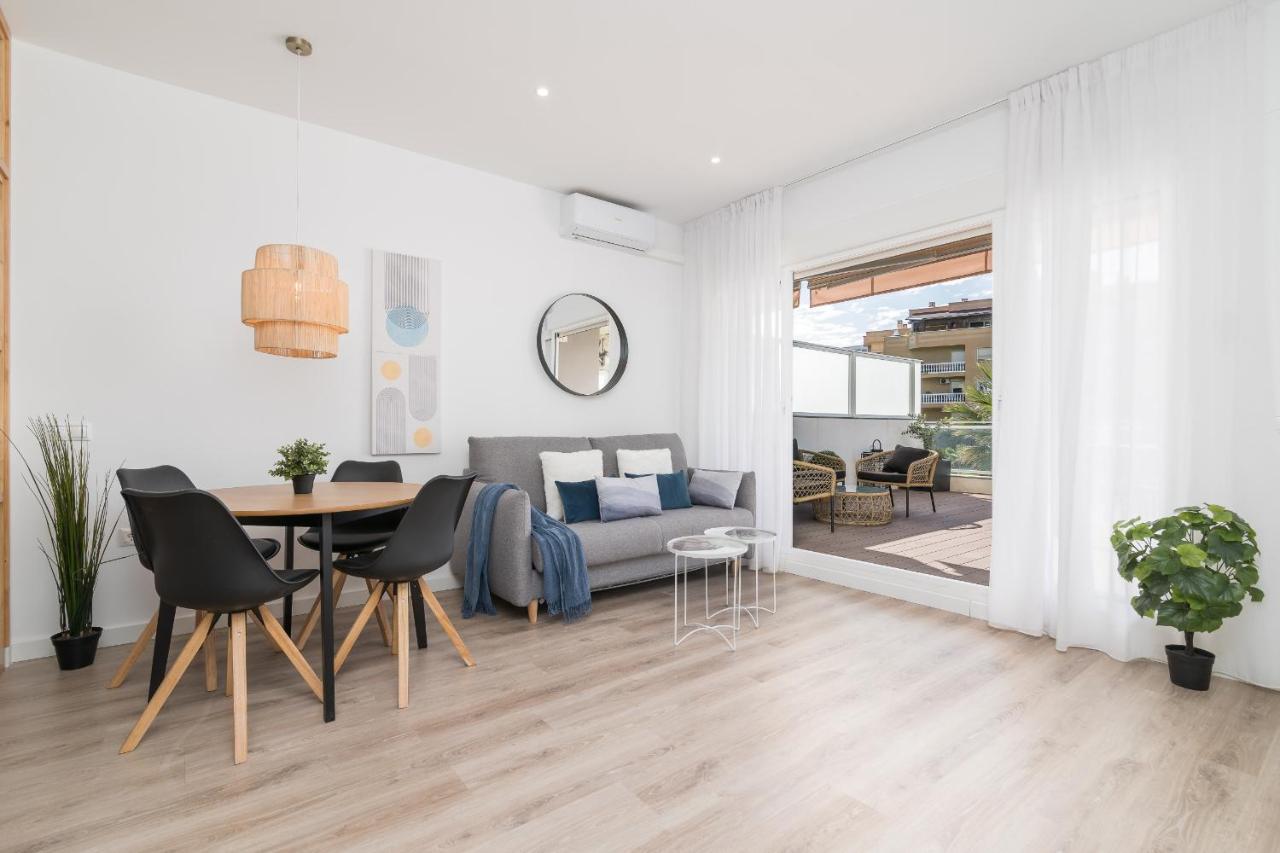 Suite Homes Hesperides Garden Beach Málaga Exteriör bild