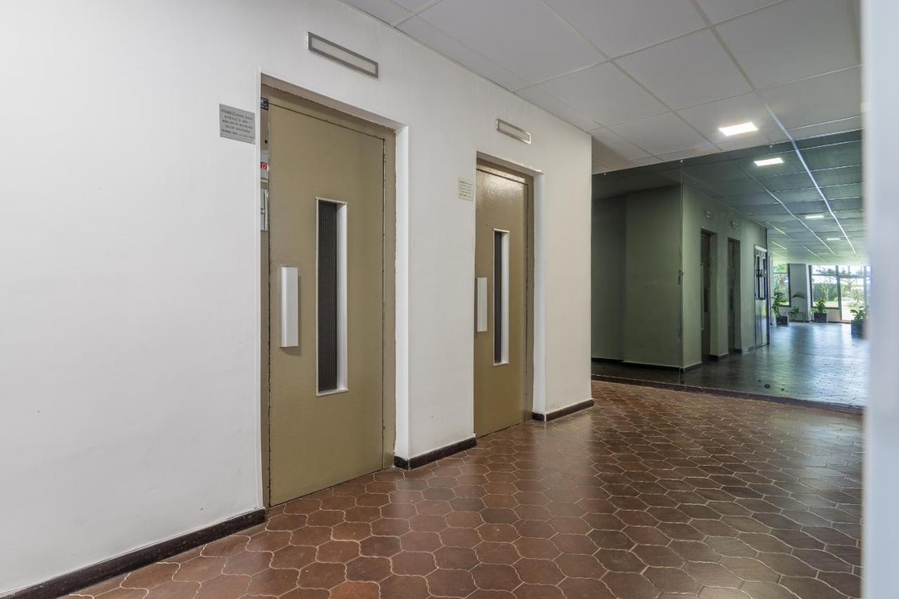 Suite Homes Hesperides Garden Beach Málaga Exteriör bild