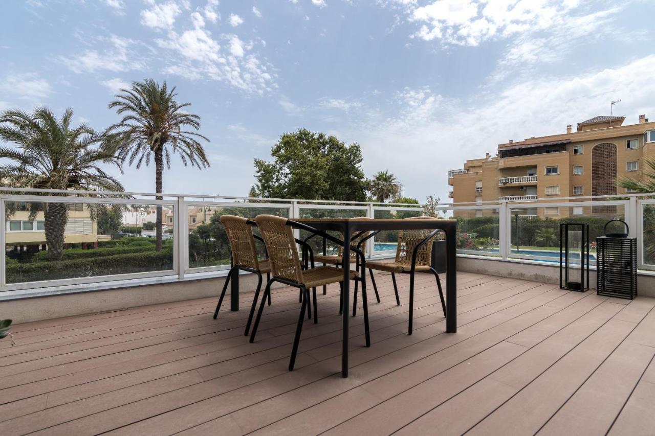 Suite Homes Hesperides Garden Beach Málaga Exteriör bild