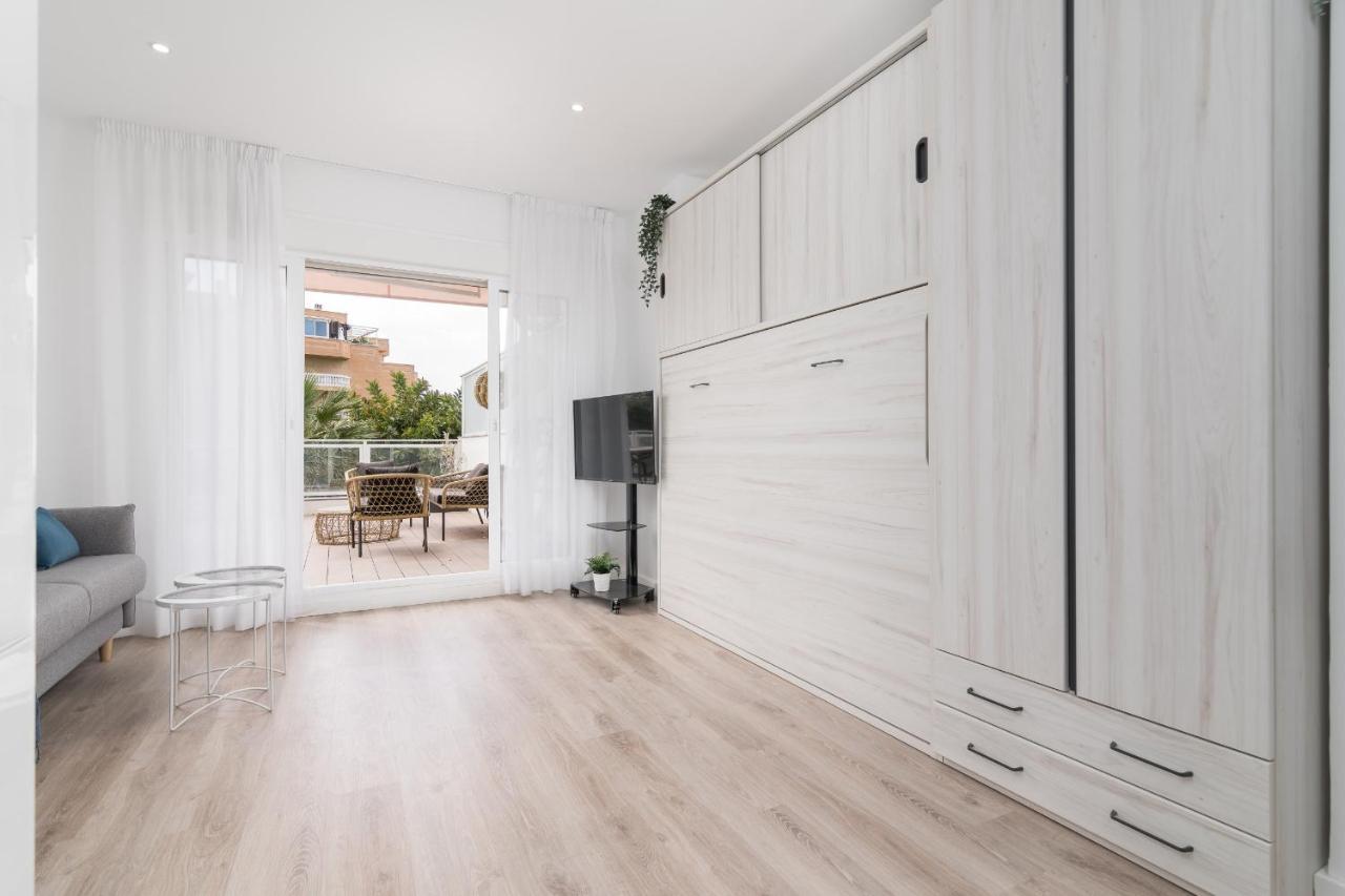 Suite Homes Hesperides Garden Beach Málaga Exteriör bild